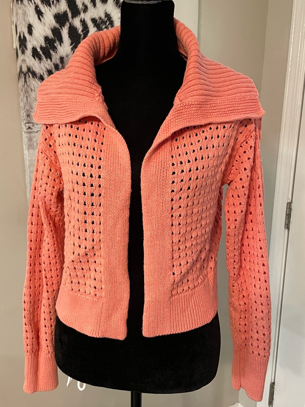 Universal Thread Coral Open-Knit Women’s Sweater Cardigan ribbed collar crochet
